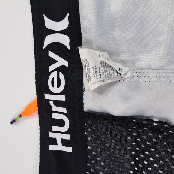 Hurley Board Shorts Men's Size 32 - Picture 13 of 16